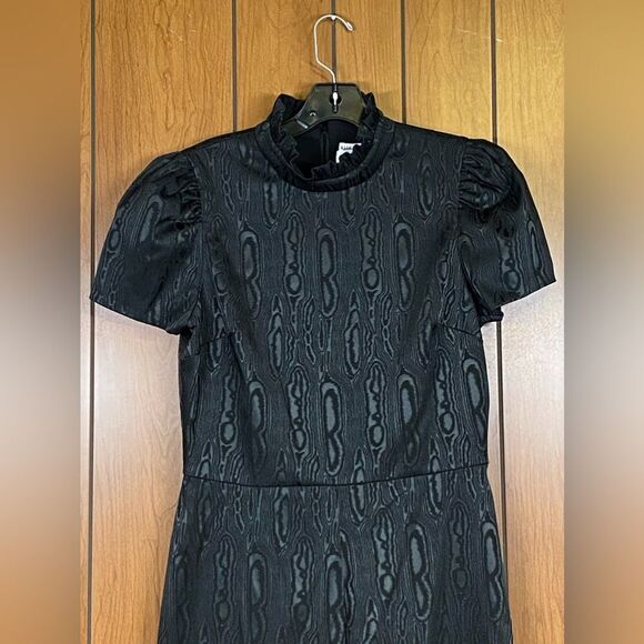 Alice + Olivia  Jorah Short-Sleeve Jumpsuit size 12 - Picture 7 of 16